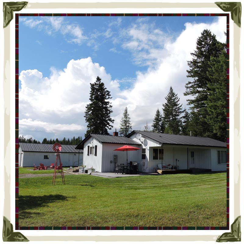 Red Ryder Ranch House - Plaid Swan Cottages
